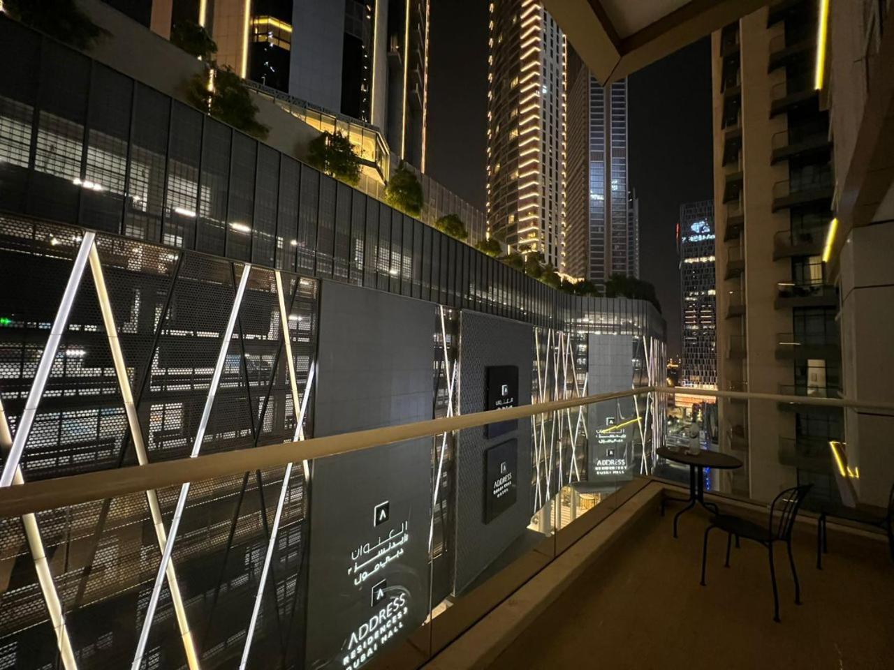 Downtown Holiday'S - 1 Min To Dubai Mall & Burj Khalifa Hostel Ngoại thất bức ảnh