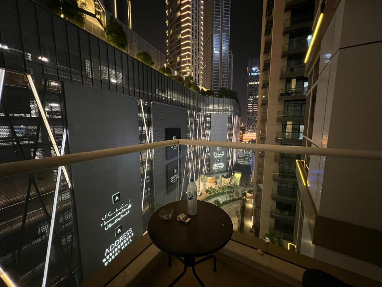Downtown Holiday'S - 1 Min To Dubai Mall & Burj Khalifa Hostel Ngoại thất bức ảnh