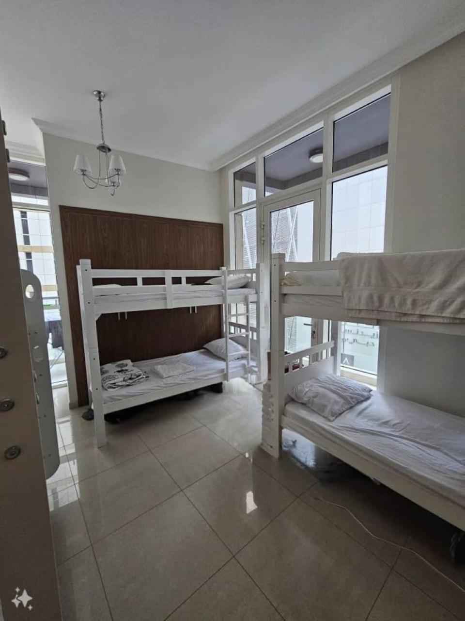 Downtown Holiday'S - 1 Min To Dubai Mall & Burj Khalifa Hostel Ngoại thất bức ảnh